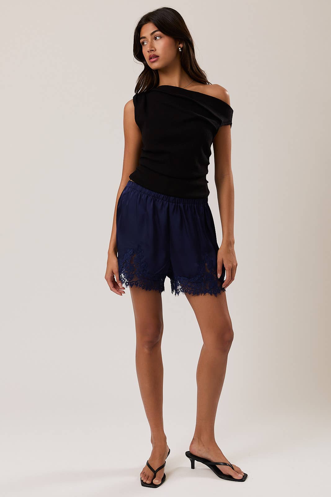 Mid Rise Lace Trim Shorts