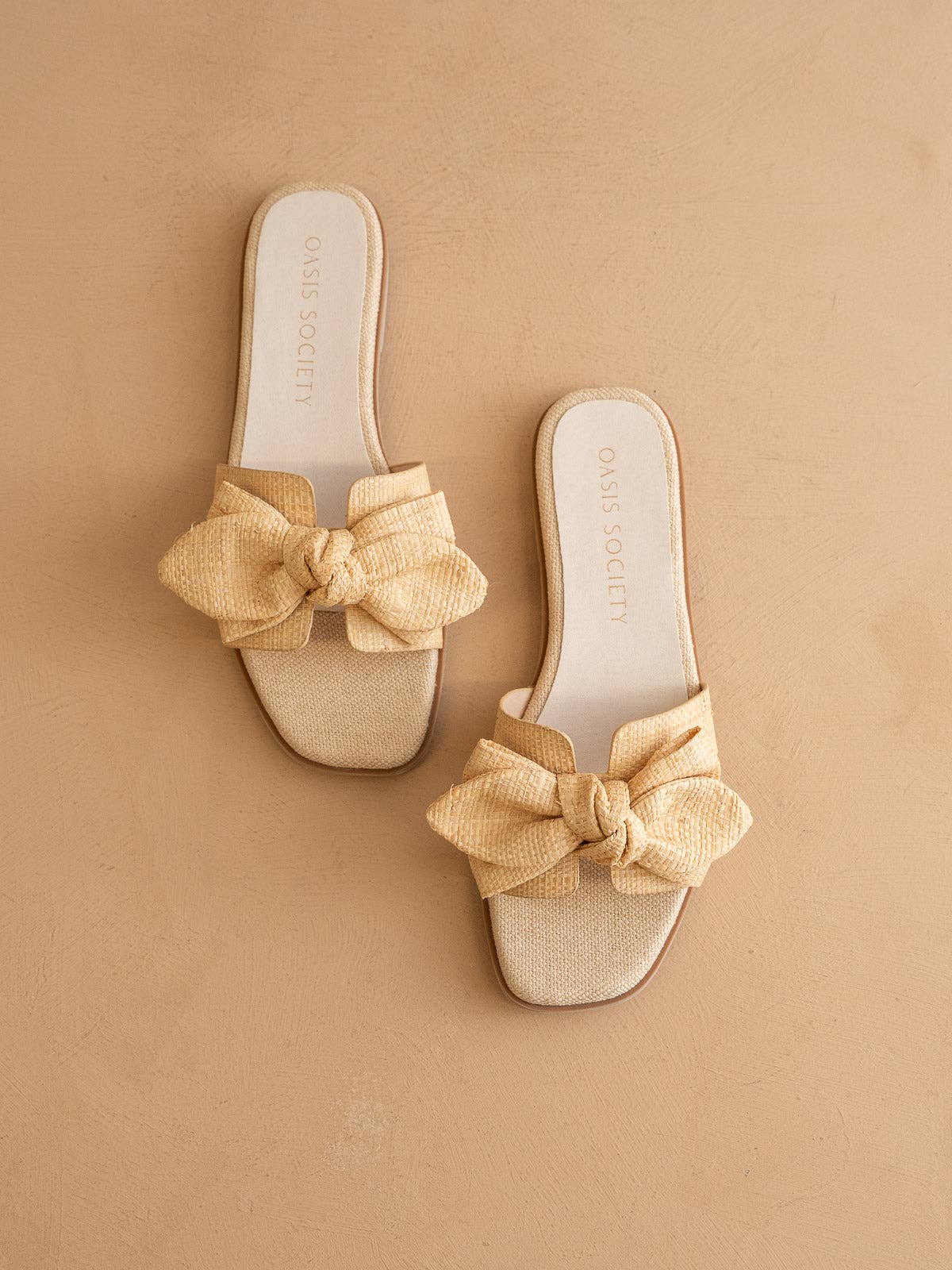 The Ginny Natural Textured Bow Slide