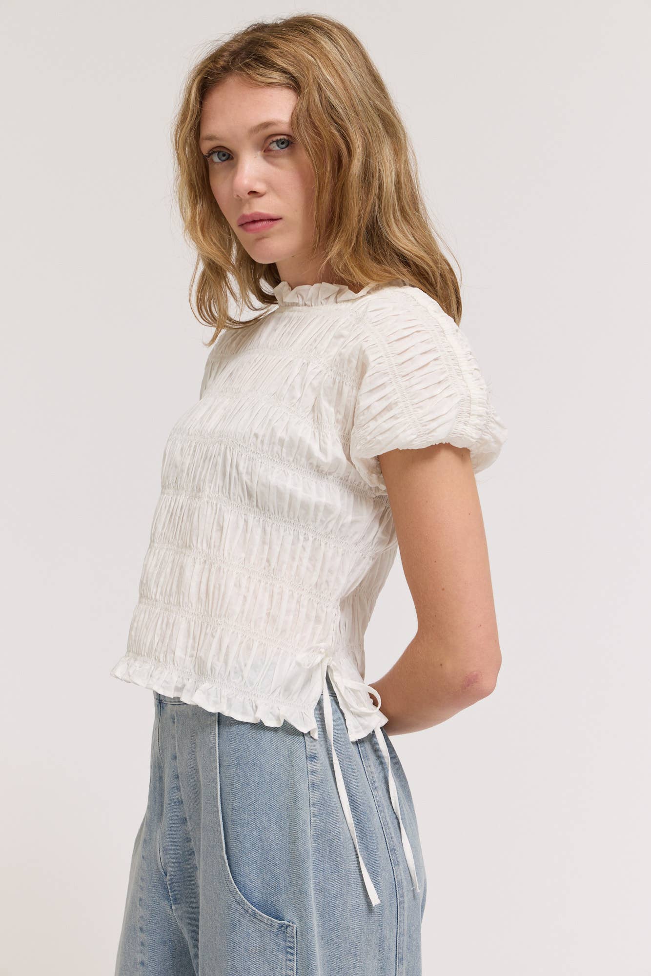 SHIRRING RUFFLE TOP