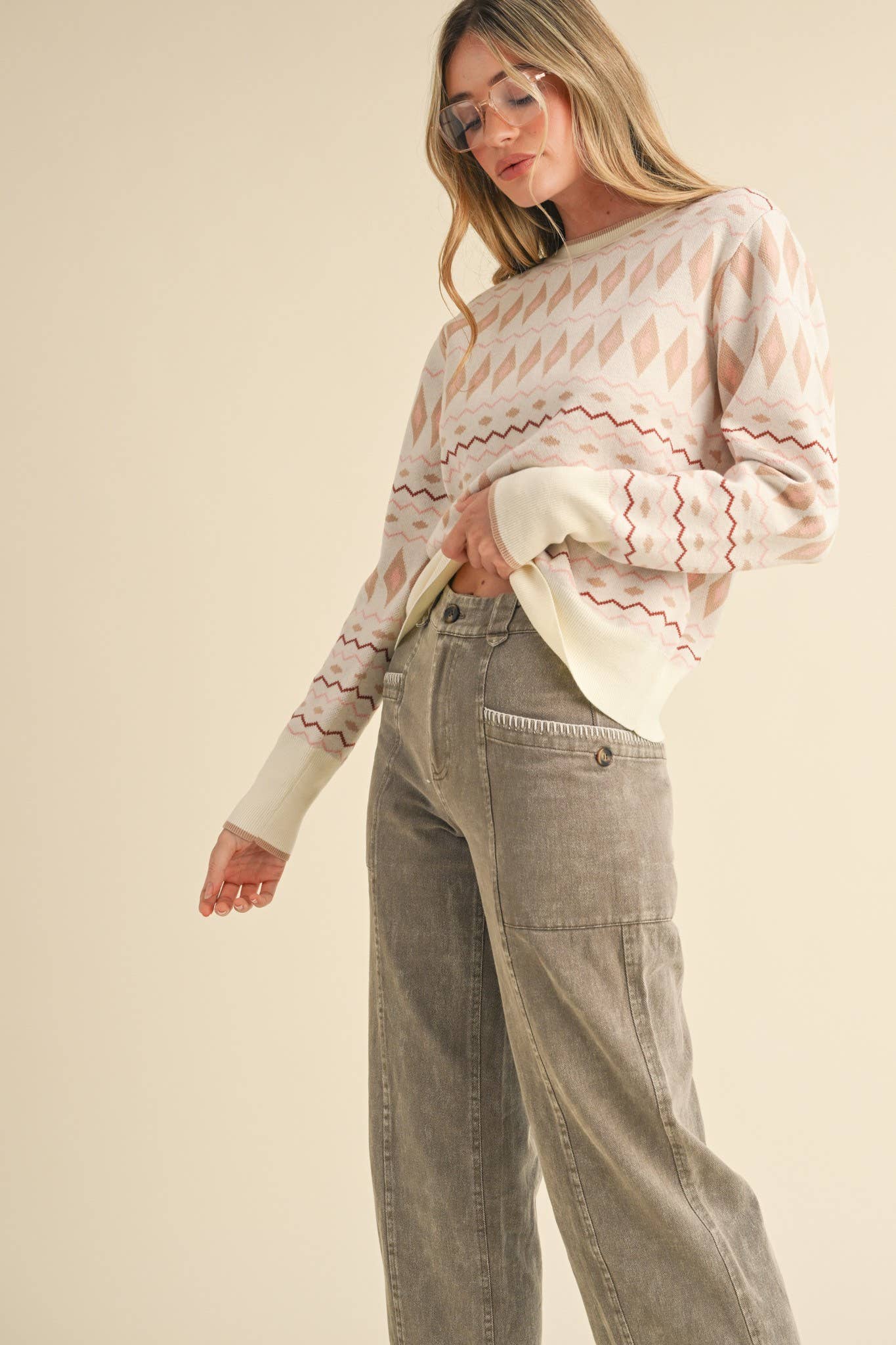 GEOMETRIC KNIT LONG SLEEVE SWEATER