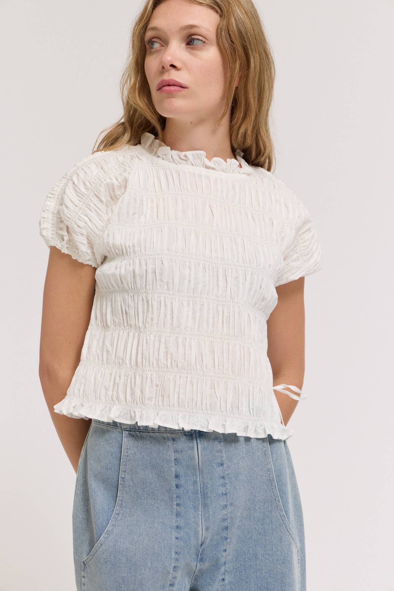SHIRRING RUFFLE TOP