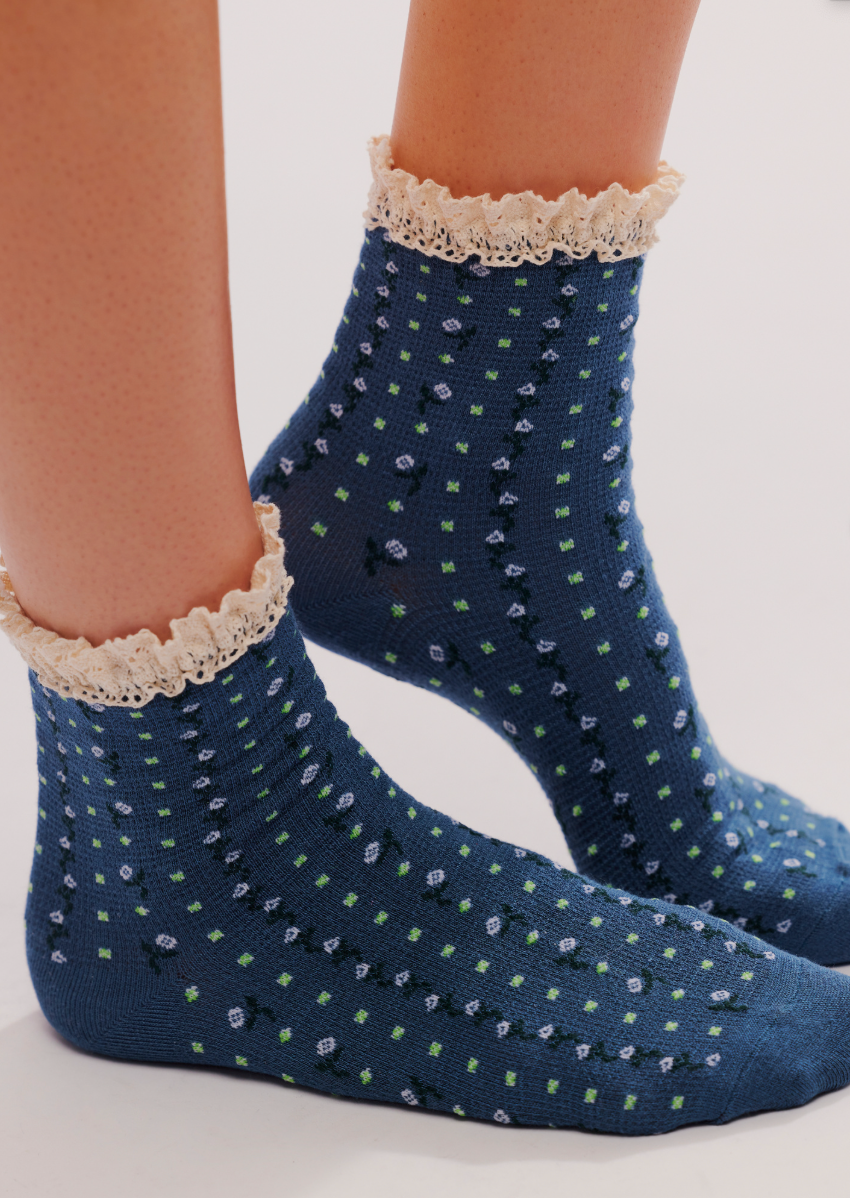 Free People Rosebud Waffle Knit Ankle Socks