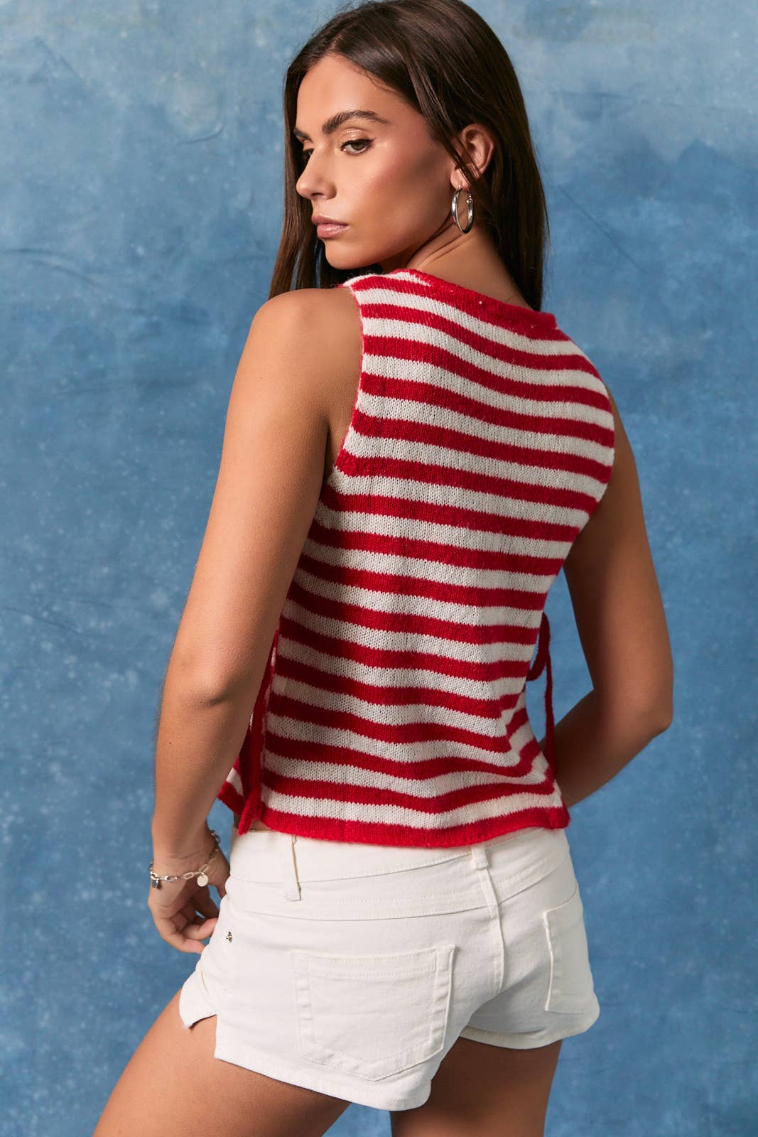 Sleeveless Boat Neck Sweater Top